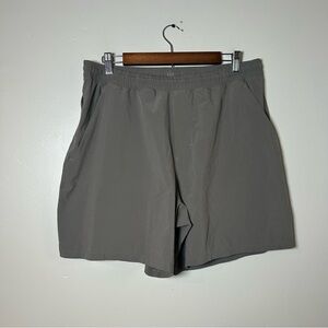 Lululemon Mens XL Gray Athletic Shorts Comfortable Workout Gym Activewear